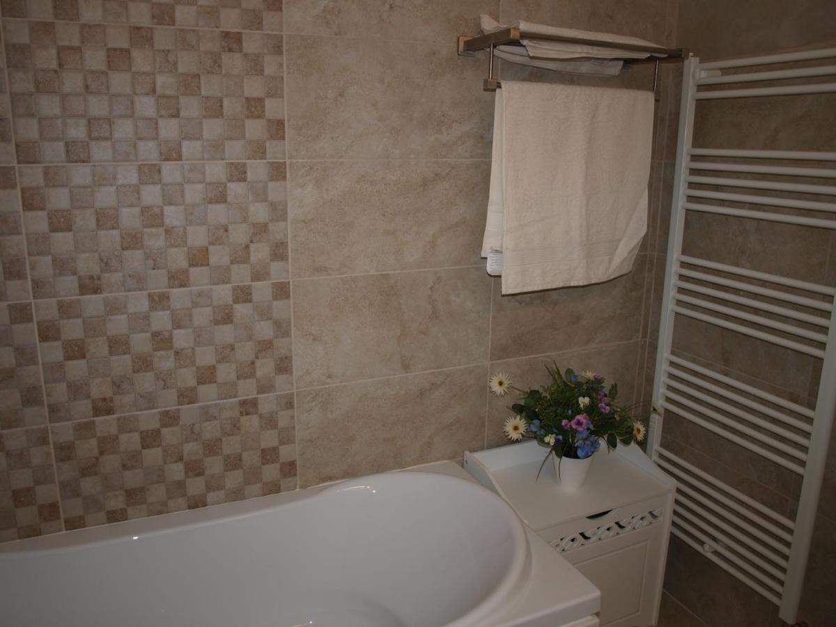 Amavera Apartment Târgu Jiu Extérieur photo