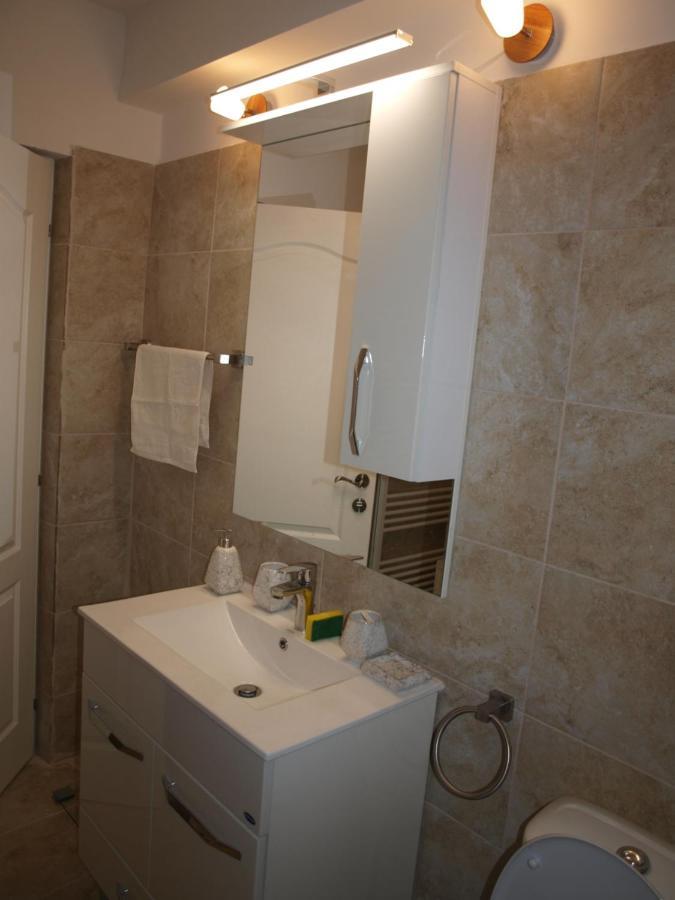 Amavera Apartment Târgu Jiu Extérieur photo